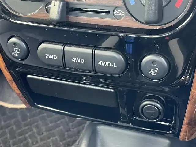 スズキ ジムニー ランドベンチャー 東京都 2018(平30)年 4.1万km ブルーイッシュブラックパール3 4WD　/５MT /エアコン /フルセグ /Bluetooth /CD/DVD再生　/ドラレコ　/ハーフレザーシート　/ETC　/パワーウィンドウ　/パワーステアリング　/フォグランプ　/スズキスポーツマッドフラップ　/牽引フック　