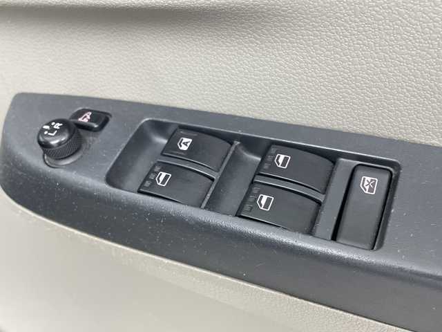 ダイハツ ミラ イース X 群馬県 2012(平24)年 12.6万km ブラックマイカメタリック 社外７型ナビ　ＡＭ／ＦＭ／ＣＤ／ＤＶＤ　ＡＣ　電動格納ミラー　パワーステアリング　パワーウィンドウ　リモコンキー　社外ＥＴＣ　社外フロアマット　ハロゲンヘッドライト