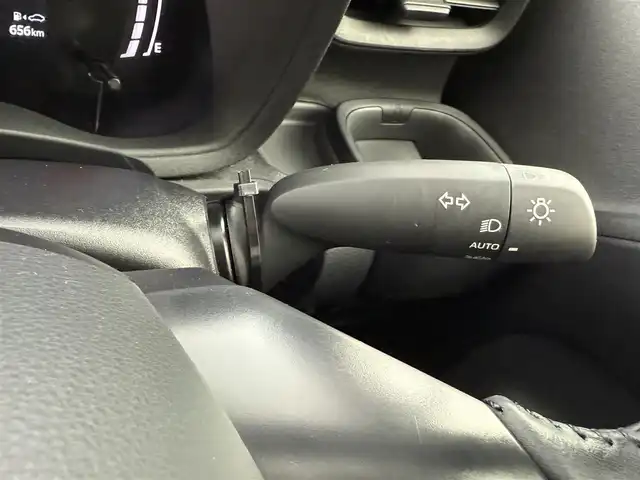 トヨタ シエンタ ハイブリッド Z 埼玉県 2023(令5)年 3万km ベージュ 純正１０．５型ナビ　全方位　両側　ＡＣ１００Ｖ　ビルトインＥＴＣ　ＬＥＤヘッドライト　ＢＳＭ　追従走行　Ｂｌｕｅｔｏｏｔｈ　ＵＳＢ　フルセグＴＶ　フロアマット　フルフラット　ウォークスルー