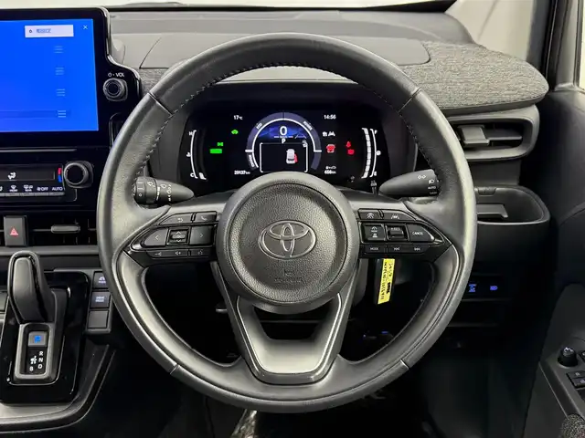 トヨタ シエンタ ハイブリッド Z 埼玉県 2023(令5)年 3万km ベージュ 純正１０．５型ナビ　全方位　両側　ＡＣ１００Ｖ　ビルトインＥＴＣ　ＬＥＤヘッドライト　ＢＳＭ　追従走行　Ｂｌｕｅｔｏｏｔｈ　ＵＳＢ　フルセグＴＶ　フロアマット　フルフラット　ウォークスルー