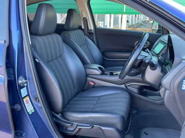 ホンダ ヴェゼル ハイブリッド Z 茨城県 2014(平26)年 5.6万km モルフォブルーP 社外ナビ/Bluetooth/フルセグTV/ドライブレコーダー/ETC/ハーフレザーシート/シートヒーター/横滑り防止装置/衝突軽減システム/オートライト/LEDヘッドライト/純正OPモデューロエアロパーツ/保証書/取扱説明書