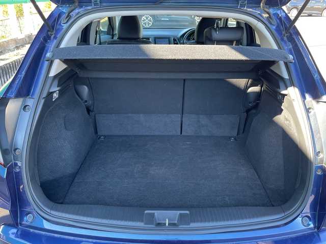 ホンダ ヴェゼル ハイブリッド Z 茨城県 2014(平26)年 5.6万km モルフォブルーP 社外ナビ/Bluetooth/フルセグTV/ドライブレコーダー/ETC/ハーフレザーシート/シートヒーター/横滑り防止装置/衝突軽減システム/オートライト/LEDヘッドライト/純正OPモデューロエアロパーツ/保証書/取扱説明書