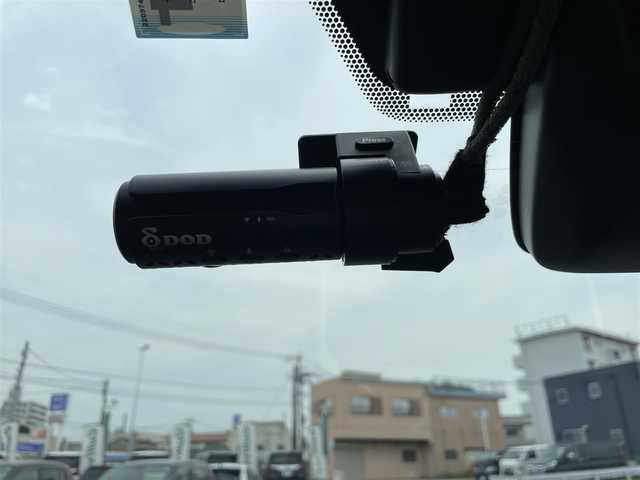 レクサス ＮＸ 300 Fスポーツ 福岡県 2018(平30)年 4.8万km ホワイトノーヴァガラスフレーク レーンキープアシスト/衝突被害軽減システム/パーキングアシスト/全方位ドラレコ/ブラインドスポットモニター/追従クルーズコントロール/純正ナビ/フルセグTV（AM.FM.CD）/Bluetooth/ビルドイン２．０ETC/純正AW/純正フロアマット/電動リアゲート/電動格納サードシート/シートヒーター/エアシート/パワーシート/シートメモリー/ステアリングヒーター/パノラミックビューモニター/USB２コ