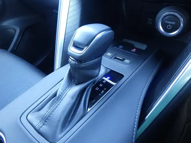 トヨタ ハリアー ハイブリッド Z レザーパッケージ 千葉県 2023(令5)年 1万km ブラック Toyota Safety Sense/・プリクラッシュセーフティ/・レーンディパーチャーアラート/・オートハイビーム/・レーダークルーズコントロール/・ブラインドスポットモニター/ヘッドアップディスプレイ/パワーバックドア/モデリスタエアロ/ブラックレザーシート/前席パワーシート/エアシート/シートヒーター/純正コネクティッドナビ/地デジTV/【Bluetooth接続】/バックカメラ/ドライブレコーダー/革巻きステアリング/ステアリングヒーター/ステアリングスイッチ/ETC（2.0）/LEDヘッドライト/フォグライト/ウインカーミラー/クリアランスソナー/純正19インチアルミホイル/サイド/カーテンエアバッグ/スマートキー