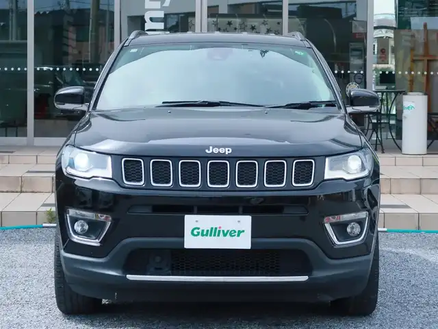 クライスラー・ジープ ジープ コンパス リミテッド 千葉県 2020(令2)年 5.7万km 黒 純正ナビ/フルセグTV/Bluetooth/AM/FM/AUX/純正18インチAW/純正ドアバイザー/追従クルーズコントロール/前後ドライブレコーダー/ETC2.0/beatsサウンド/黒革シート/運転席メモリー機能付きパワーシート/アイドリングストップ/ブラインドスポットモニター/電動リアゲート/電動パーキングブレーキ/スマートキー2本/取説/保証書