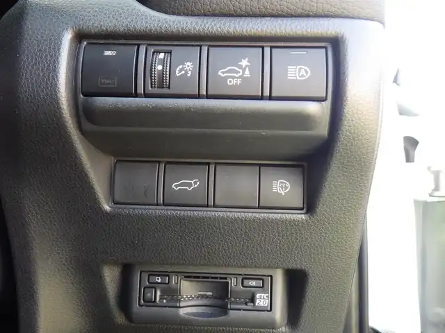 トヨタ ランドクルーザー ２５０ VX 千葉県 2024(令6)年 1.1万km プラチナホワイトパールマイカ Toyota Safety Sense/・プリクラッシュセーフティ/・レーンディパーチャーアラート/・オートハイビーム/・レーダークルーズコントロール/・ブラインドスポットモニター/ムーンルーフ/デジタルインナーミラー/ブラックレザーシート/運転席パワーシート/ディスプレイオーディオ/純正地デジTV/【Bluetooth接続】/パノラミックビューモニター/革巻きステアリング/ステアリングスイッチ/ETC（2.0）/LEDヘッドライト/フォグライト/ウインカーミラー/クリアランスソナー/純正18インチアルミホイル/サイド/カーテンエアバッグ/スマートキー