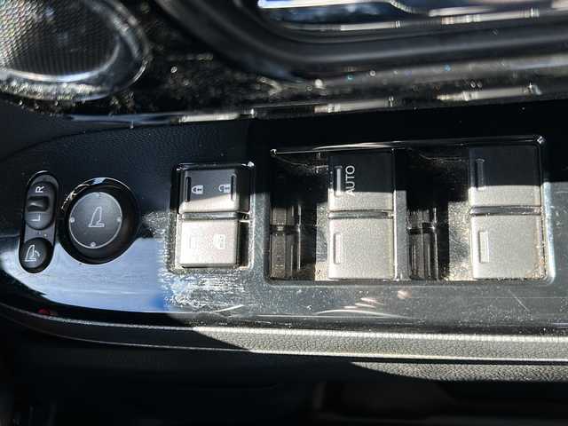 ホンダ Ｎ ＢＯＸ カスタム L 沖縄県 2021(令3)年 5.1万km ミッドナイトブルービームM 純正ナビ・Bluetooth・CD/バックカメラ/片側パワースライドドア/ドライブレコーダー/ETC/シートヒーター/オートライト/衝突軽減システム/レーンキープアシスト/電動格納ミラー/ステアリングスイッチ/LEDヘッドライト/リアロールサンシェード