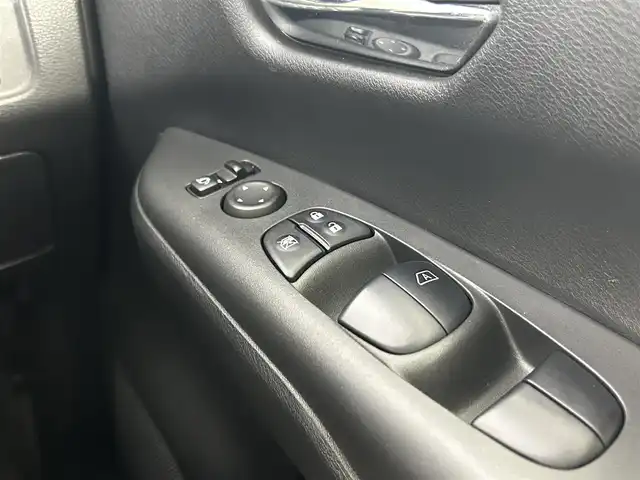 日産 セレナ ハイウェイスター プロパイロットED 千葉県 2016(平28)年 4.5万km ブリリアントホワイトパール プロパイロット/エマージェンシーブレーキ/車線逸脱警報/車線逸脱防止支援/標識検知/純正9インチSDナビ/CD DVD AUX BT フルセグ/バックカメラ/両側パワースライドドア/レーダークルーズコントロール/LEDオートライト/純正16インチアルミホイール/ドアバイザー/純正フロアマット/プッシュスタート/スマートキー/ビルトインETC