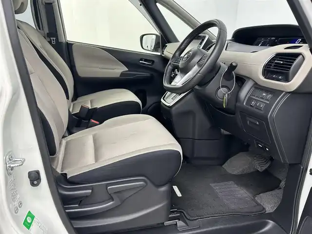 日産 セレナ ハイウェイスター プロパイロットED 千葉県 2016(平28)年 4.5万km ブリリアントホワイトパール プロパイロット/エマージェンシーブレーキ/車線逸脱警報/車線逸脱防止支援/標識検知/純正9インチSDナビ/CD DVD AUX BT フルセグ/バックカメラ/両側パワースライドドア/レーダークルーズコントロール/LEDオートライト/純正16インチアルミホイール/ドアバイザー/純正フロアマット/プッシュスタート/スマートキー/ビルトインETC