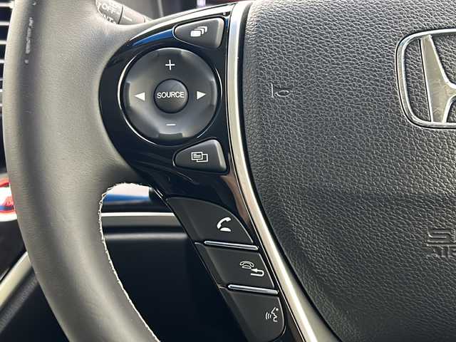 ホンダ オデッセイ アブソルート ホンダセンシング 宮城県 2019(平31)年 8.8万km クリスタルブラックパール イクリプスナビ/・バックカメラ/・BT接続/フルセグTV/・CD/DVD/純正AW車載/・スタッドレスタイヤ（215/55R17）/センターコンソールボックス/両側パワースライドドア/ホンダセンシング/・車線維持支援システム/・路外逸脱抑制機能/・アダプティブクルーズコントロール/LEDヘッドライト/・フォグランプ/ビルトインETC2.0/ドアバイザー/スマートキー