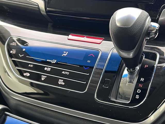 ホンダ オデッセイ アブソルート ホンダセンシング 宮城県 2019(平31)年 8.8万km クリスタルブラックパール イクリプスナビ/・バックカメラ/・BT接続/フルセグTV/・CD/DVD/純正AW車載/・スタッドレスタイヤ（215/55R17）/センターコンソールボックス/両側パワースライドドア/ホンダセンシング/・車線維持支援システム/・路外逸脱抑制機能/・アダプティブクルーズコントロール/LEDヘッドライト/・フォグランプ/ビルトインETC2.0/ドアバイザー/スマートキー