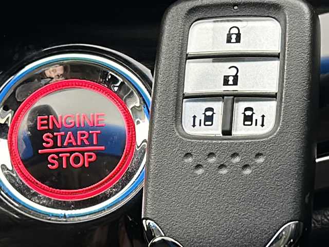 ホンダ オデッセイ アブソルート ホンダセンシング 宮城県 2019(平31)年 8.8万km クリスタルブラックパール イクリプスナビ/・バックカメラ/・BT接続/フルセグTV/・CD/DVD/純正AW車載/・スタッドレスタイヤ（215/55R17）/センターコンソールボックス/両側パワースライドドア/ホンダセンシング/・車線維持支援システム/・路外逸脱抑制機能/・アダプティブクルーズコントロール/LEDヘッドライト/・フォグランプ/ビルトインETC2.0/ドアバイザー/スマートキー