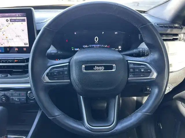クライスラー・ジープ ジープ コンパス リミテッド 石川県 2024(令6)年 3.3万km パール 純正ナビ/フルセグ/シートヒーター　D/N/パワーシート　D/N/ハンドルヒーター/ポジションメモリー/リアパワーゲート/ドアバイザー/純正フロアマット/ミラーヒーター/パークセンス/アクティブレーンマネジメント/ACC/BSM/トラフィックサインアシスト/ハイウェイアシスト/ドライバーアテンションアラート/アルパインサウンドシステム/スペアタイヤ/トノカバー