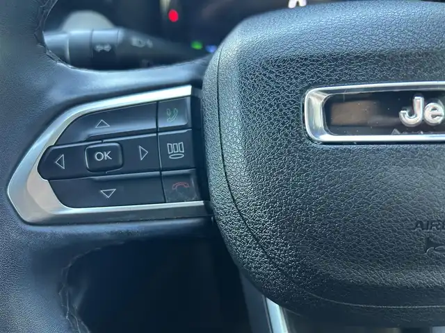 クライスラー・ジープ ジープ コンパス リミテッド 石川県 2024(令6)年 3.3万km パール 純正ナビ/フルセグ/シートヒーター　D/N/パワーシート　D/N/ハンドルヒーター/ポジションメモリー/リアパワーゲート/ドアバイザー/純正フロアマット/ミラーヒーター/パークセンス/アクティブレーンマネジメント/ACC/BSM/トラフィックサインアシスト/ハイウェイアシスト/ドライバーアテンションアラート/アルパインサウンドシステム/スペアタイヤ/トノカバー