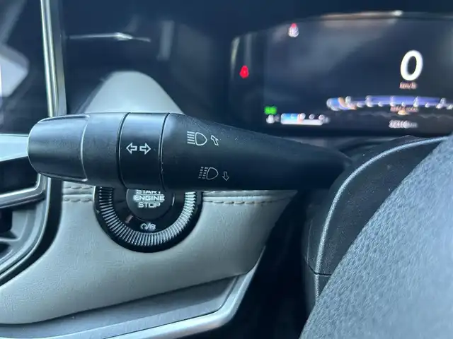 クライスラー・ジープ ジープ コンパス リミテッド 石川県 2024(令6)年 3.3万km パール 純正ナビ/フルセグ/シートヒーター　D/N/パワーシート　D/N/ハンドルヒーター/ポジションメモリー/リアパワーゲート/ドアバイザー/純正フロアマット/ミラーヒーター/パークセンス/アクティブレーンマネジメント/ACC/BSM/トラフィックサインアシスト/ハイウェイアシスト/ドライバーアテンションアラート/アルパインサウンドシステム/スペアタイヤ/トノカバー