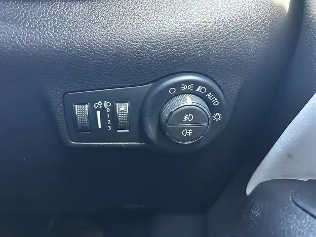 クライスラー・ジープ ジープ コンパス リミテッド 石川県 2024(令6)年 3.3万km パール 純正ナビ/フルセグ/シートヒーター　D/N/パワーシート　D/N/ハンドルヒーター/ポジションメモリー/リアパワーゲート/ドアバイザー/純正フロアマット/ミラーヒーター/パークセンス/アクティブレーンマネジメント/ACC/BSM/トラフィックサインアシスト/ハイウェイアシスト/ドライバーアテンションアラート/アルパインサウンドシステム/スペアタイヤ/トノカバー