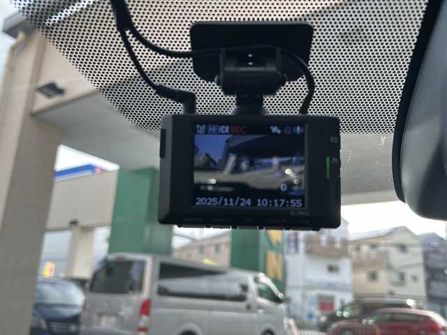 トヨタ カローラツーリング S 大阪府 2022(令4)年 4.8万km ブラックマイカ ワンオーナー/純正9インチナビ/純正ディスプレイオーディオ/Bluetooth/DVD再生/バックカメラ/衝突軽減ブレーキ/車線逸脱警報/レーダークルーズコントロール/オートハイビーム/ステアリングヒーター/フロントシートヒーター/スマートキー/プッシュスタート/ドラレコ/ビルトインETC/純正LEDライト/保証書/取扱説明書