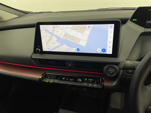 トヨタ プリウス Z 鹿児島県 2023(令5)年 1.3万km プラチナホワイトパールマイカ ワンオーナー/純正12.3型ディスプレイオーディオ/トヨタチームメイト（アドバンストパーク）/パノラミックビューモニター/黒革シート/パワーシート/シートヒーター/ベンチレーション/ステアリングヒーター/パワーバックドア/セーフティセンス/・プリクラッシュセーフティ/・レーントレーシングアシスト/・レーダークルーズコントロール/・アダプティブハイビーム/・プロアクティブドライビングアシスト/ブラインドスポットモニター/パーキングサポートブレーキ/AC100V/1500W電源/ETC2.0/USB入力端子/純正19インチアルミホイール（195/50/R19)/エアバック（運転席/助手席/サイド）