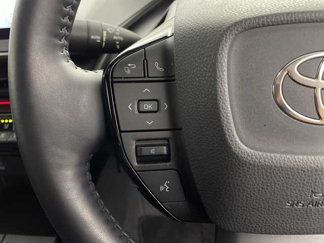 トヨタ プリウス Z 鹿児島県 2023(令5)年 1.3万km プラチナホワイトパールマイカ ワンオーナー/純正12.3型ディスプレイオーディオ/トヨタチームメイト（アドバンストパーク）/パノラミックビューモニター/黒革シート/パワーシート/シートヒーター/ベンチレーション/ステアリングヒーター/パワーバックドア/セーフティセンス/・プリクラッシュセーフティ/・レーントレーシングアシスト/・レーダークルーズコントロール/・アダプティブハイビーム/・プロアクティブドライビングアシスト/ブラインドスポットモニター/パーキングサポートブレーキ/AC100V/1500W電源/ETC2.0/USB入力端子/純正19インチアルミホイール（195/50/R19)/エアバック（運転席/助手席/サイド）