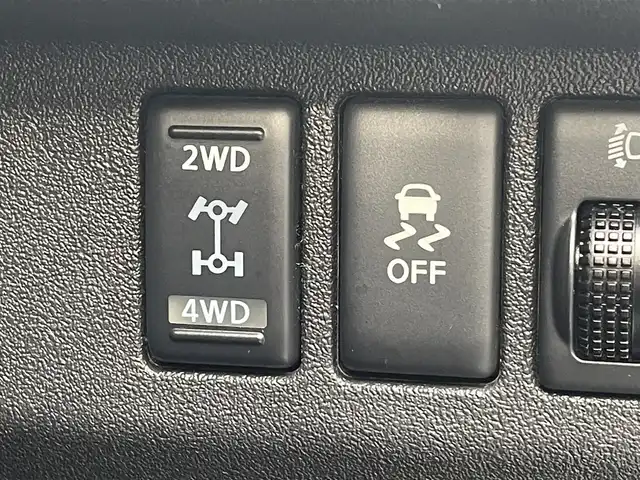 日産 マーチ 12X FOUR Vセレクション 山形県 2019(令1)年 7.3万km ブリリアントシルバー 4WD/純正SDナビ/　　【CD/DVD/BT/フルセグ】/バックカメラ/オートライト/ドライブレコーダー/ステアリングスイッチ/電動格納ミラー/純正フロアマット/ドアバイザー/スマートキー/ETC