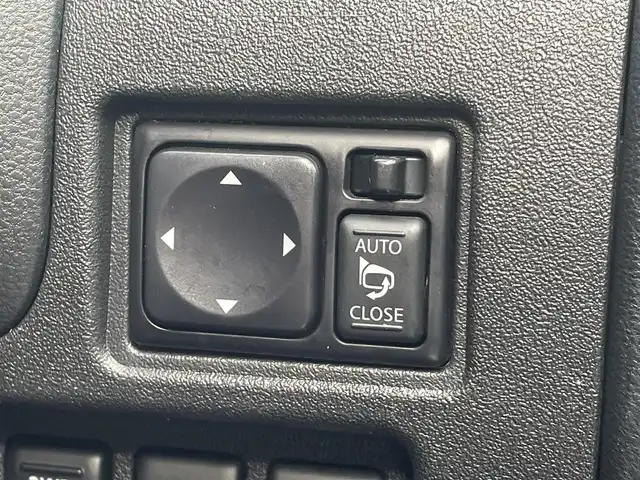 日産 マーチ 12X FOUR Vセレクション 山形県 2019(令1)年 7.3万km ブリリアントシルバー 4WD/純正SDナビ/　　【CD/DVD/BT/フルセグ】/バックカメラ/オートライト/ドライブレコーダー/ステアリングスイッチ/電動格納ミラー/純正フロアマット/ドアバイザー/スマートキー/ETC