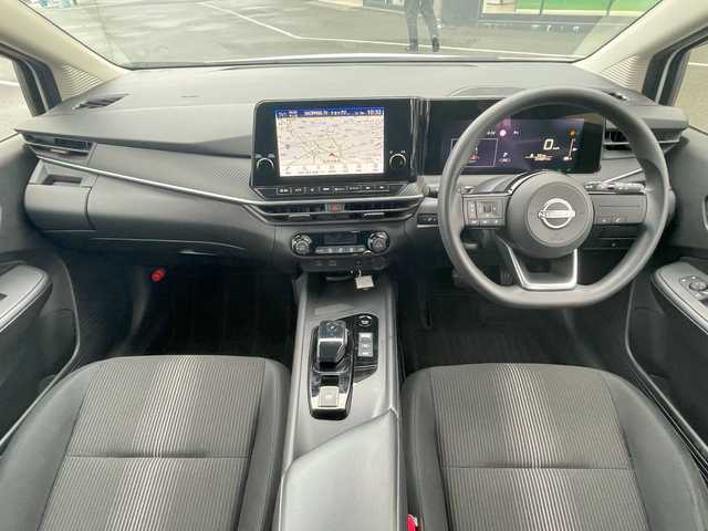 日産 ノート X 茨城県 2021(令3)年 6.6万km パール 純正ナビゲーション/フルセグＴＶ/ＵＳＢ/ＨＤＭＩ/ワイヤレス充電/全方位カメラ/ＥＴＣ/スポーツモード/ＥＶモード/レーンキープアシスト/衝突被害軽減システム/プッシュスタート/スマートキー/取扱説明書/ドアバイザー