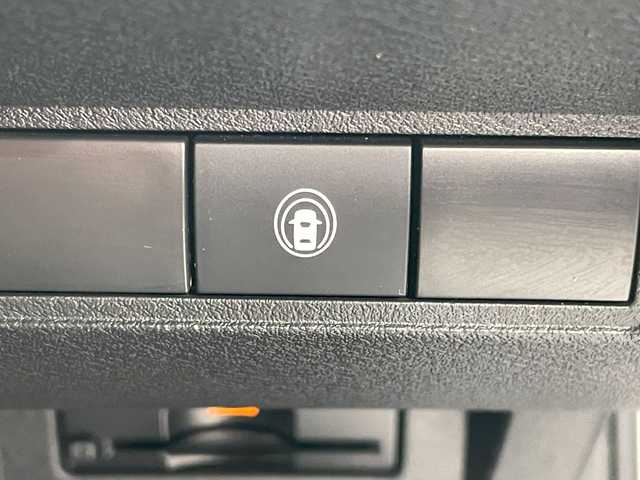 日産 ノート X 茨城県 2021(令3)年 6.6万km パール 純正ナビゲーション/フルセグＴＶ/ＵＳＢ/ＨＤＭＩ/ワイヤレス充電/全方位カメラ/ＥＴＣ/スポーツモード/ＥＶモード/レーンキープアシスト/衝突被害軽減システム/プッシュスタート/スマートキー/取扱説明書/ドアバイザー