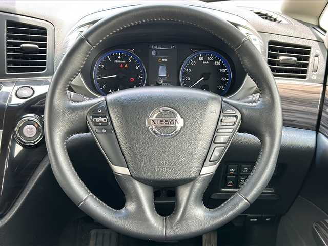 日産 エルグランド 250ハイウェイスターS 石川県 2019(令1)年 8.7万km ファントムブラック フローティング9インチナビ/フルセグTV/衝突軽減ブレーキ/アダプティブクルーズコントロール/両側パワースライドドア/純正ホイール積み込み/社外20インチアルミ/ETC/４WD/オットマン/LEDヘッドライト/バックカメラ