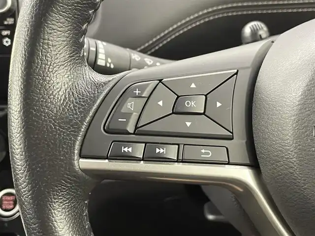 日産 セレナ ハイウェイスター 千葉県 2016(平28)年 5.6万km ダイヤモンドブラック 純正９型ナビ　（MM516D-L）/セーフティパックＢ　/純正11型後席モニター/両側電動スライドドア　/プロパイロット/衝突軽減ブレーキ/電子インナーミラー　/ステアリングスイッチ　/アラウンドビューモニター　/パーキングアシスト　/ＥＴＣ　/ＬＥＤヘッドライトバックカメラ/アイドリングストップ/ウィンカーミラー/ドアバイザー/プッシュスタート/12Vシガーソケット/後席サンシェード
