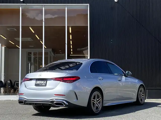 メルセデス・ベンツ Ｍ・ベンツ Ｃ２２０ｄ アバンギャルド　AMGライン 福岡県 2022(令4)年 1.3万km ハイテックシルバー ワンオーナー　/レーダーセーフティパッケージ/アダプティブクルーズコントロール/ブラインドスポットモニター/レーンキープアシスト/ヘッドアップディスプレイ/ベーシックパッケージ/純正ナビ/Ａｐｐｌｅｃａｒｐｌａｙ　/フルセグTV/Ｂｌｕｅｔｏｏｔｈ　/バックカメラ　/全方位カメラ/ハーフレザーシート/前席シートヒーター/パワーバックドア/LEDヘッドライト/オートハイビーム/純正18インチアルミホイール/ETC2.0/取扱説明書/保証書