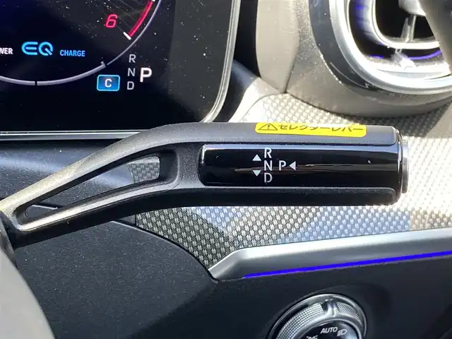 メルセデス・ベンツ Ｍ・ベンツ Ｃ２２０ｄ アバンギャルド　AMGライン 福岡県 2022(令4)年 1.3万km ハイテックシルバー ワンオーナー　/レーダーセーフティパッケージ/アダプティブクルーズコントロール/ブラインドスポットモニター/レーンキープアシスト/ヘッドアップディスプレイ/ベーシックパッケージ/純正ナビ/Ａｐｐｌｅｃａｒｐｌａｙ　/フルセグTV/Ｂｌｕｅｔｏｏｔｈ　/バックカメラ　/全方位カメラ/ハーフレザーシート/前席シートヒーター/パワーバックドア/LEDヘッドライト/オートハイビーム/純正18インチアルミホイール/ETC2.0/取扱説明書/保証書