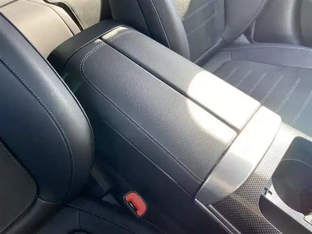 メルセデス・ベンツ Ｍ・ベンツ Ｃ２２０ｄ アバンギャルド　AMGライン 福岡県 2022(令4)年 1.3万km ハイテックシルバー ワンオーナー　/レーダーセーフティパッケージ/アダプティブクルーズコントロール/ブラインドスポットモニター/レーンキープアシスト/ヘッドアップディスプレイ/ベーシックパッケージ/純正ナビ/Ａｐｐｌｅｃａｒｐｌａｙ　/フルセグTV/Ｂｌｕｅｔｏｏｔｈ　/バックカメラ　/全方位カメラ/ハーフレザーシート/前席シートヒーター/パワーバックドア/LEDヘッドライト/オートハイビーム/純正18インチアルミホイール/ETC2.0/取扱説明書/保証書