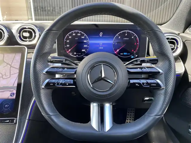 メルセデス・ベンツ Ｍ・ベンツ Ｃ２２０ｄ アバンギャルド　AMGライン 福岡県 2022(令4)年 1.3万km ハイテックシルバー ワンオーナー　/レーダーセーフティパッケージ/アダプティブクルーズコントロール/ブラインドスポットモニター/レーンキープアシスト/ヘッドアップディスプレイ/ベーシックパッケージ/純正ナビ/Ａｐｐｌｅｃａｒｐｌａｙ　/フルセグTV/Ｂｌｕｅｔｏｏｔｈ　/バックカメラ　/全方位カメラ/ハーフレザーシート/前席シートヒーター/パワーバックドア/LEDヘッドライト/オートハイビーム/純正18インチアルミホイール/ETC2.0/取扱説明書/保証書