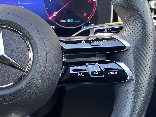 メルセデス・ベンツ Ｍ・ベンツ Ｃ２２０ｄ アバンギャルド　AMGライン 福岡県 2022(令4)年 1.3万km ハイテックシルバー ワンオーナー　/レーダーセーフティパッケージ/アダプティブクルーズコントロール/ブラインドスポットモニター/レーンキープアシスト/ヘッドアップディスプレイ/ベーシックパッケージ/純正ナビ/Ａｐｐｌｅｃａｒｐｌａｙ　/フルセグTV/Ｂｌｕｅｔｏｏｔｈ　/バックカメラ　/全方位カメラ/ハーフレザーシート/前席シートヒーター/パワーバックドア/LEDヘッドライト/オートハイビーム/純正18インチアルミホイール/ETC2.0/取扱説明書/保証書