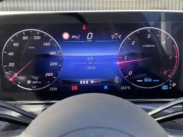 メルセデス・ベンツ Ｍ・ベンツ Ｃ２２０ｄ アバンギャルド　AMGライン 福岡県 2022(令4)年 1.3万km ハイテックシルバー ワンオーナー　/レーダーセーフティパッケージ/アダプティブクルーズコントロール/ブラインドスポットモニター/レーンキープアシスト/ヘッドアップディスプレイ/ベーシックパッケージ/純正ナビ/Ａｐｐｌｅｃａｒｐｌａｙ　/フルセグTV/Ｂｌｕｅｔｏｏｔｈ　/バックカメラ　/全方位カメラ/ハーフレザーシート/前席シートヒーター/パワーバックドア/LEDヘッドライト/オートハイビーム/純正18インチアルミホイール/ETC2.0/取扱説明書/保証書