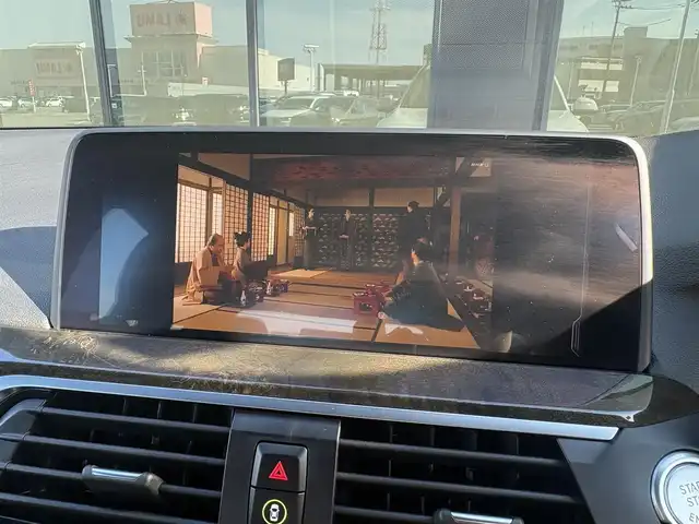 ＢＭＷ Ｘ３ xDrive20d Mスポーツ 石川県 2018(平30)年 4.8万km 白 ハイラインパッケージ/イノベーションパッケージ/黒革シート/純正ナビ/フルセグTV/全方位カメラ/ETC/アダプティブクルーズコントロール/ブラインドスポットモニター/置くだけ充電/全席シートヒーター/パワーシート（D+N席）/シートメモリー/パワーバックドア/ルーフレール/アンチロック・ブレーキ・システム/衝突被害軽減システム/横滑り防止装置/前後コーナーセンサー/レーンキープアシスト/盗難防止装置/ダウンヒルアシストコントロール/パーキングアシスト/アイドリングストップ/純正アルミホイール/スマートキー