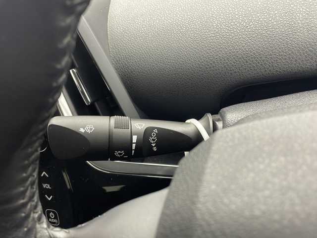 トヨタ プリウス ＰＨＶ S ナビパッケージ 茨城県 2017(平29)年 5.9万km ホワイトパールクリスタルシャイン 純正ナビ/・Bluetooth接続/・フルセグテレビ/・バックカメラ/・USB入力端子/ETC/ドライブレコーダー/社外ホイール/エアロパーツ（TRD)/LEDヘッドライト/純正フロアマット/アイドリングストップ/１００V充電/プラグインハイブリッド/ABS/横滑り防止装置/オートライト/盗難防止装置/レーンアシストキープ/カーテンエアバッグ