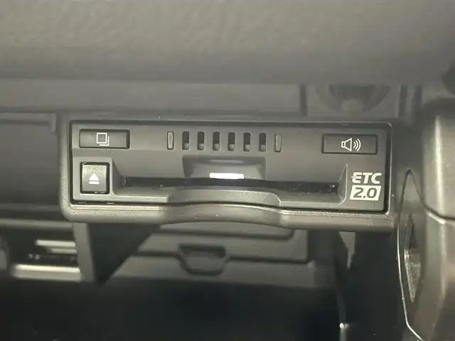 レクサス ＵＸ 250h バージョンL 岡山県 2020(令2)年 4.2万km ソニッククォーツ 純正10.3インチナビ/・FM/AM/Bluetooth/フルセグ/CD/DVD/パノラマミックビューモニター/本革シート/・パワーシート/・ベンチレーション/ステアリングヒーター/パワーバックドア/Lexus Safety System+/・プリクラッシュセーフティ/・レーンディパーチャーアラート/トレーシングアシスト/・レーダークルーズコントロール/・アダプティブハイビームアシスト/・ブラインドスポットモニター/・コーナーセンサー/ETC/ドライブレコーダー/純正18インチアルミホイール/純正フロアマット