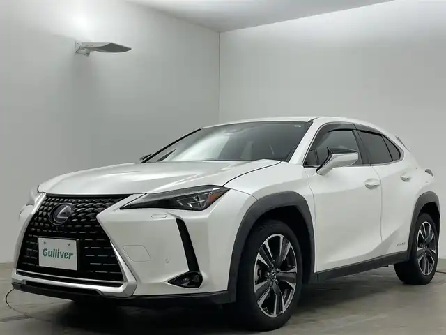 レクサス ＵＸ 250h バージョンL 岡山県 2020(令2)年 4.2万km ソニッククォーツ 純正10.3インチナビ/・FM/AM/Bluetooth/フルセグ/CD/DVD/パノラマミックビューモニター/本革シート/・パワーシート/・ベンチレーション/ステアリングヒーター/パワーバックドア/Lexus Safety System+/・プリクラッシュセーフティ/・レーンディパーチャーアラート/トレーシングアシスト/・レーダークルーズコントロール/・アダプティブハイビームアシスト/・ブラインドスポットモニター/・コーナーセンサー/ETC/ドライブレコーダー/純正18インチアルミホイール/純正フロアマット