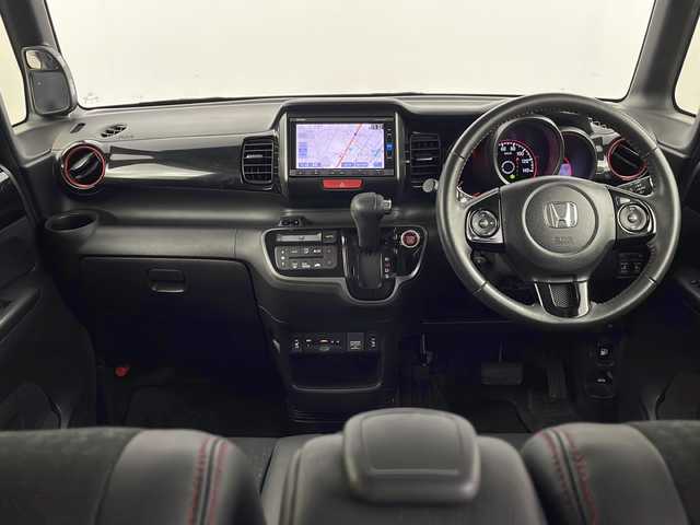 ホンダ Ｎ ＢＯＸ カスタム G ターボSSパッケージ 埼玉県 2017(平29)年 3.5万km 赤／黒 純正ナビ　VXM-174VFi/(Bluetooth/USB/CD/DVD/AM/FM)/地デジフルセグ/バックカメラ/ETC/クルーズコントロール/パドルシフト/運転席・助手席シートヒーター/車速連動バリアブル間欠ワイパー/あんしんパッケージ/・低速域衝突軽減ブレーキ/・誤発進抑制機能/・サイド・カーテンエアバッグ/360°スーパーUV・IRカットパッケージ/LEDフォグライト＋LEDポジションランプ＋フォグライトガーニッシュ/ロールサンシェード/両側パワースライドドア/プッシュスタート/ステアリングリモコン/ウィンカーミラー/純正フロアマット/純正ドアバイザー/純正15インチアルミホイール