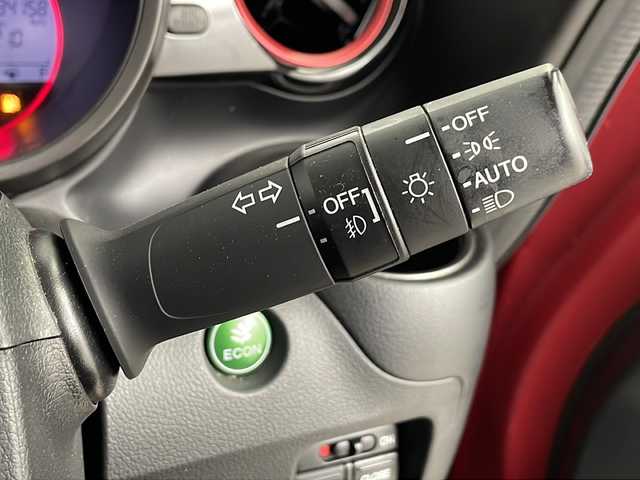 ホンダ Ｎ ＢＯＸ カスタム G ターボSSパッケージ 埼玉県 2017(平29)年 3.5万km 赤／黒 純正ナビ　VXM-174VFi/(Bluetooth/USB/CD/DVD/AM/FM)/地デジフルセグ/バックカメラ/ETC/クルーズコントロール/パドルシフト/運転席・助手席シートヒーター/車速連動バリアブル間欠ワイパー/あんしんパッケージ/・低速域衝突軽減ブレーキ/・誤発進抑制機能/・サイド・カーテンエアバッグ/360°スーパーUV・IRカットパッケージ/LEDフォグライト＋LEDポジションランプ＋フォグライトガーニッシュ/ロールサンシェード/両側パワースライドドア/プッシュスタート/ステアリングリモコン/ウィンカーミラー/純正フロアマット/純正ドアバイザー/純正15インチアルミホイール