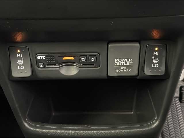 ホンダ Ｎ ＢＯＸ カスタム G ターボSSパッケージ 埼玉県 2017(平29)年 3.5万km 赤／黒 純正ナビ　VXM-174VFi/(Bluetooth/USB/CD/DVD/AM/FM)/地デジフルセグ/バックカメラ/ETC/クルーズコントロール/パドルシフト/運転席・助手席シートヒーター/車速連動バリアブル間欠ワイパー/あんしんパッケージ/・低速域衝突軽減ブレーキ/・誤発進抑制機能/・サイド・カーテンエアバッグ/360°スーパーUV・IRカットパッケージ/LEDフォグライト＋LEDポジションランプ＋フォグライトガーニッシュ/ロールサンシェード/両側パワースライドドア/プッシュスタート/ステアリングリモコン/ウィンカーミラー/純正フロアマット/純正ドアバイザー/純正15インチアルミホイール