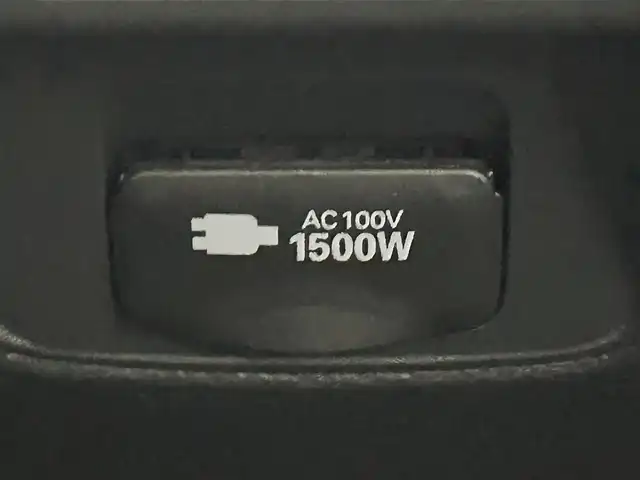 トヨタ ノア ハイブリッド S－Z 岡山県 2023(令5)年 1.2万km ホワイトパールクリスタルシャイン 純正10.5インチナビ/・地デジ/Bluetooth/DVD/CD/HDMI/パノラミックビューモニター/快適利便パッケージ/モデリスタエアロ /ブラインドスポットモニター/ビルトインETC2.0/両側パワースライドドア/ハーフレザーシート /シートヒーター /ステアリングヒーター/三眼LEDライト/ユニバーサルステップ/アドバンストパーク/パワーバックドア /オットマン/オートライト/オートハイビーム /レーダークルーズコントロール/プッシュスタート /スマートキー/純正17インチアルミホイール/新車保証書/取扱説明書