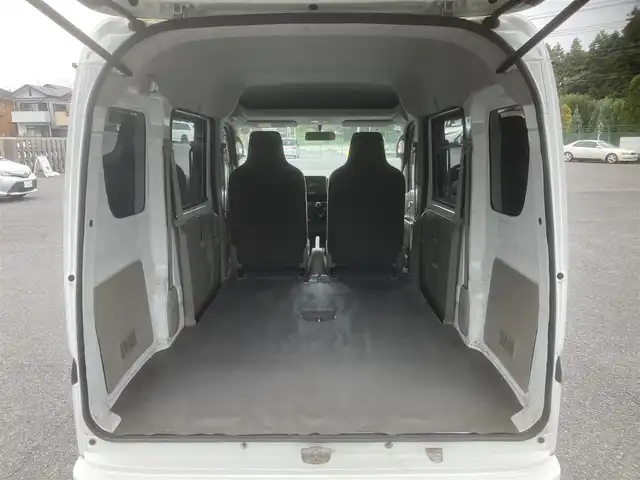 スズキ エブリイ PC リミテッド 埼玉県 2018(平30)年 9.7万km スペリアホワイト (株)IDOMが運営する【じしゃロン鳩ヶ谷店】の自社ローン専用車両になりますこちらは現金またはオートローンご利用時の価格です。自社ローンご希望の方は別途その旨お申付け下さい/登録時96995km/MT車/オーバーヘッドシェルフ/ハイルーフ/パワーステアリング/フロントパワーウィンドウ/CD/AUX/AM/FM/リモコンキー/スペア1本/純正フロアマット/ABS/盗難防止装置/ダブルエアバッグ/両側手動スライドドア/電動格納機能付きサイドミラー