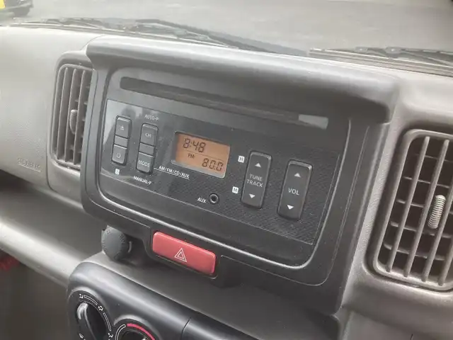 スズキ エブリイ PC リミテッド 埼玉県 2018(平30)年 9.7万km スペリアホワイト (株)IDOMが運営する【じしゃロン鳩ヶ谷店】の自社ローン専用車両になりますこちらは現金またはオートローンご利用時の価格です。自社ローンご希望の方は別途その旨お申付け下さい/登録時96995km/MT車/オーバーヘッドシェルフ/ハイルーフ/パワーステアリング/フロントパワーウィンドウ/CD/AUX/AM/FM/リモコンキー/スペア1本/純正フロアマット/ABS/盗難防止装置/ダブルエアバッグ/両側手動スライドドア/電動格納機能付きサイドミラー