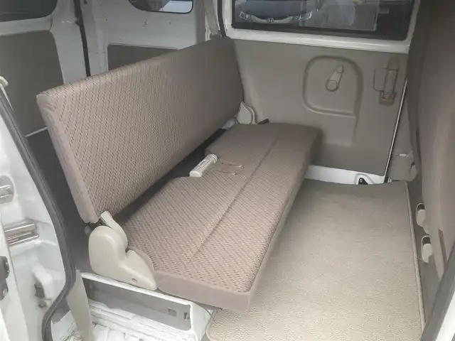 スズキ エブリイ PC リミテッド 埼玉県 2018(平30)年 9.7万km スペリアホワイト (株)IDOMが運営する【じしゃロン鳩ヶ谷店】の自社ローン専用車両になりますこちらは現金またはオートローンご利用時の価格です。自社ローンご希望の方は別途その旨お申付け下さい/登録時96995km/MT車/オーバーヘッドシェルフ/ハイルーフ/パワーステアリング/フロントパワーウィンドウ/CD/AUX/AM/FM/リモコンキー/スペア1本/純正フロアマット/ABS/盗難防止装置/ダブルエアバッグ/両側手動スライドドア/電動格納機能付きサイドミラー