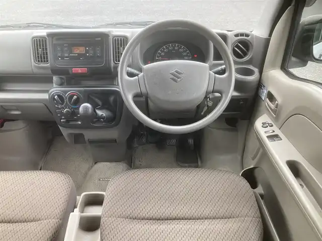 スズキ エブリイ PC リミテッド 埼玉県 2018(平30)年 9.7万km スペリアホワイト (株)IDOMが運営する【じしゃロン鳩ヶ谷店】の自社ローン専用車両になりますこちらは現金またはオートローンご利用時の価格です。自社ローンご希望の方は別途その旨お申付け下さい/登録時96995km/MT車/オーバーヘッドシェルフ/ハイルーフ/パワーステアリング/フロントパワーウィンドウ/CD/AUX/AM/FM/リモコンキー/スペア1本/純正フロアマット/ABS/盗難防止装置/ダブルエアバッグ/両側手動スライドドア/電動格納機能付きサイドミラー