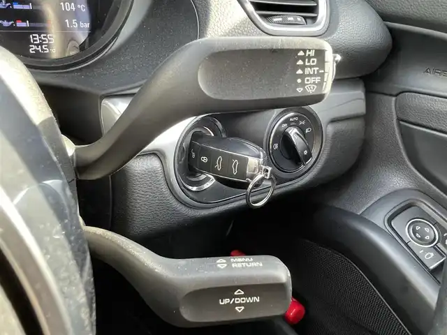 ポルシェ ７１８ボクスター 愛知県 2017(平29)年 6.2万km オレンジ スポーツクロノパッケージ/純正ナビ/BT/USB/AUX/バックカメラ/ETC/純正19インチAW/ハーフレザーシート/前席シートヒーター/オートライト/純正フロアマット/取説、保証書/スペアキー