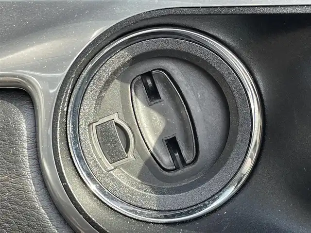 ポルシェ ７１８ボクスター 愛知県 2017(平29)年 6.2万km オレンジ スポーツクロノパッケージ/純正ナビ/BT/USB/AUX/バックカメラ/ETC/純正19インチAW/ハーフレザーシート/前席シートヒーター/オートライト/純正フロアマット/取説、保証書/スペアキー