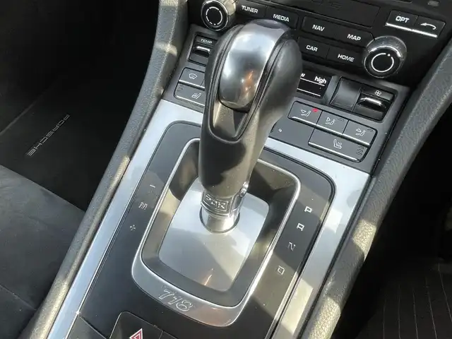 ポルシェ ７１８ボクスター 愛知県 2017(平29)年 6.2万km オレンジ スポーツクロノパッケージ/純正ナビ/BT/USB/AUX/バックカメラ/ETC/純正19インチAW/ハーフレザーシート/前席シートヒーター/オートライト/純正フロアマット/取説、保証書/スペアキー